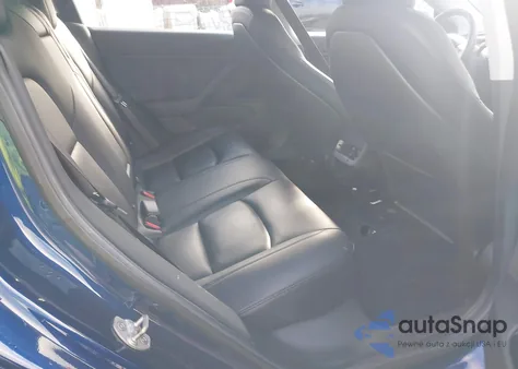 2018 Tesla Model 3 Long Range/Performance из США, поврежденный, VIN 5YJ3E1EB5JF064438